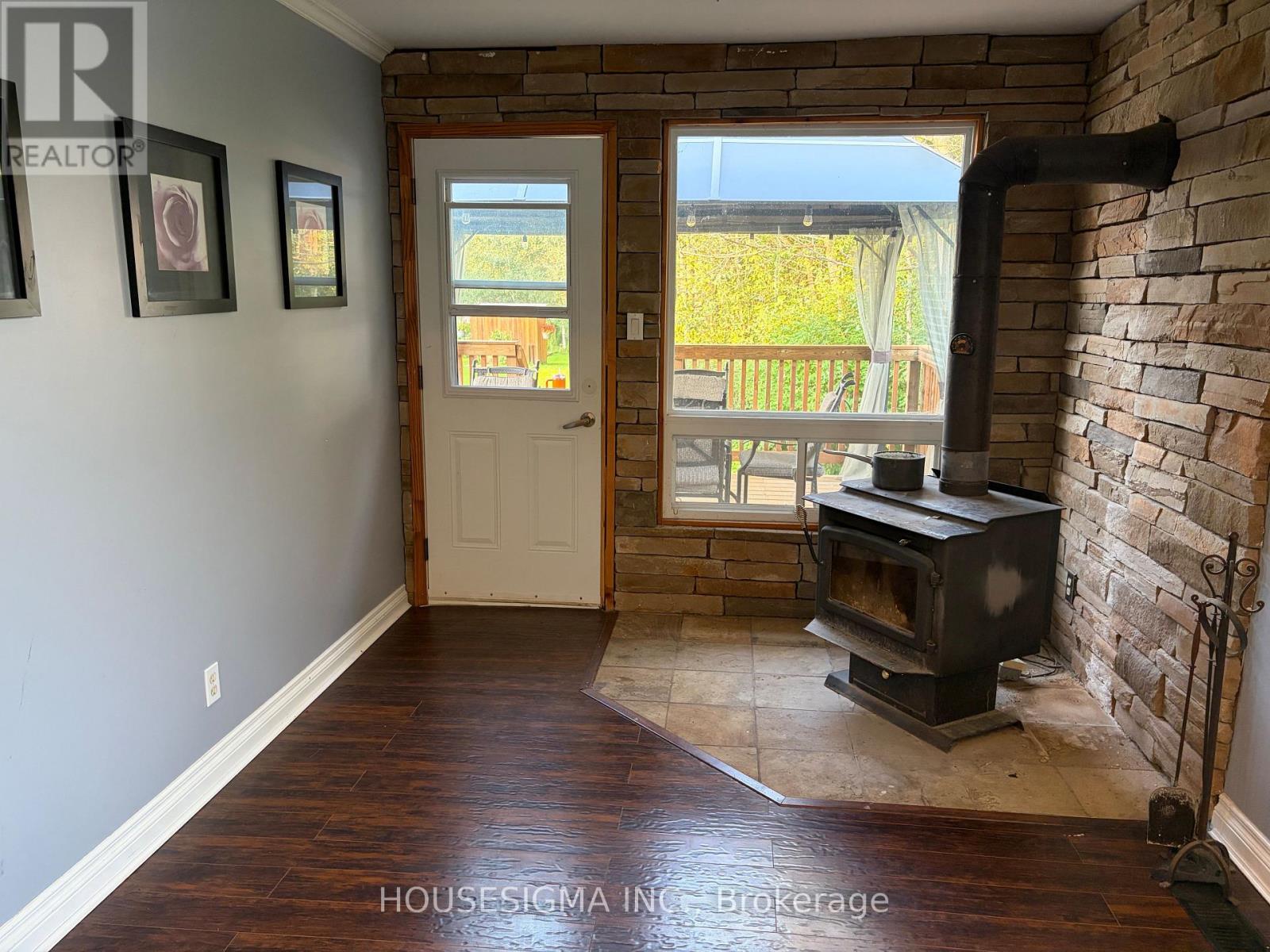 16 Mazepa Place, Oro-Medonte, Ontario  L0L 1T0 - Photo 8 - S13662042