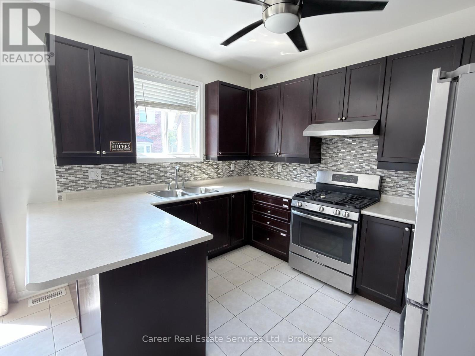 12 Cragg Crescent, Ajax, Ontario  L1T 0E4 - Photo 7 - E13666598