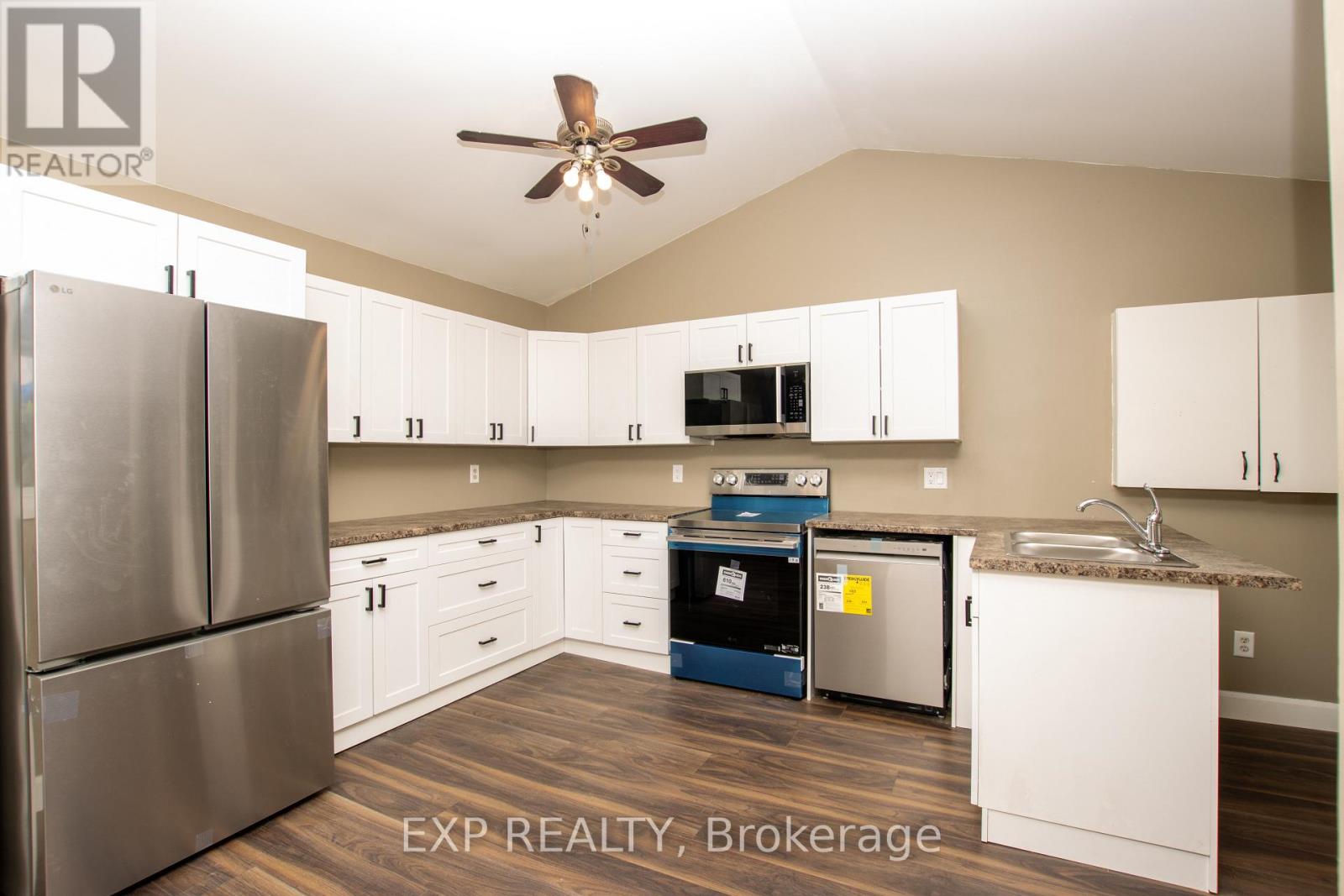 190 Munroe Street, West Elgin, Ontario  N0L 2P0 - Photo 5 - X13526652