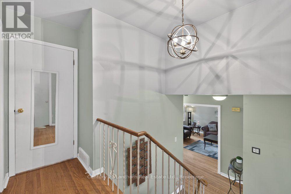 333 Jeffcoat Drive, Toronto, Ontario  M9W 3E4 - Photo 13 - W13667538