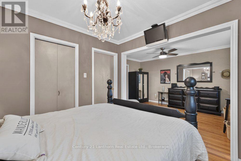 333 Jeffcoat Drive, Toronto, Ontario  M9W 3E4 - Photo 15 - W13667538