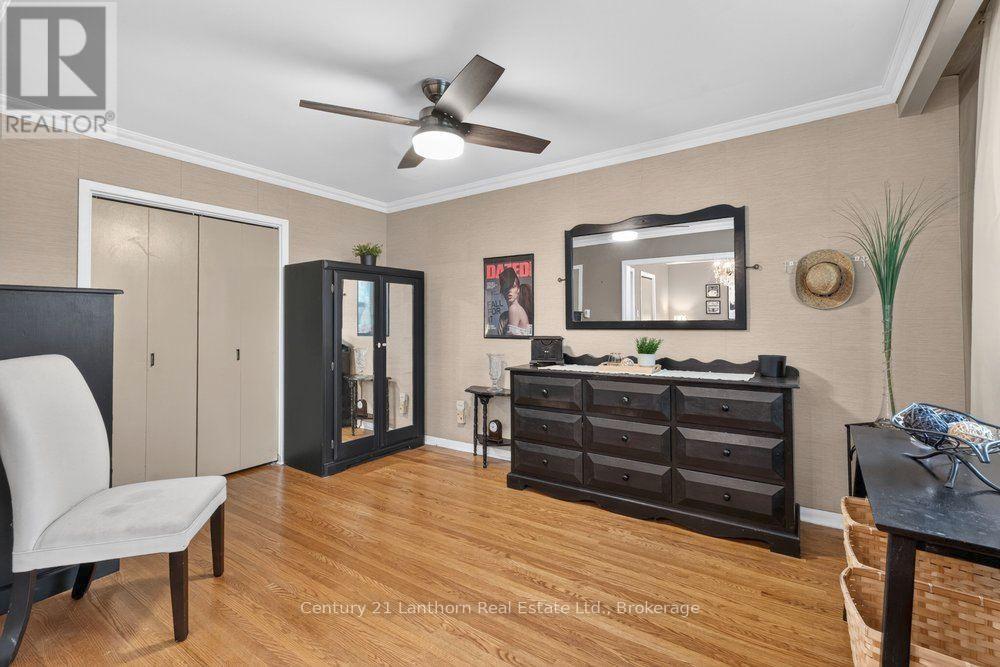 333 Jeffcoat Drive, Toronto, Ontario  M9W 3E4 - Photo 16 - W13667538