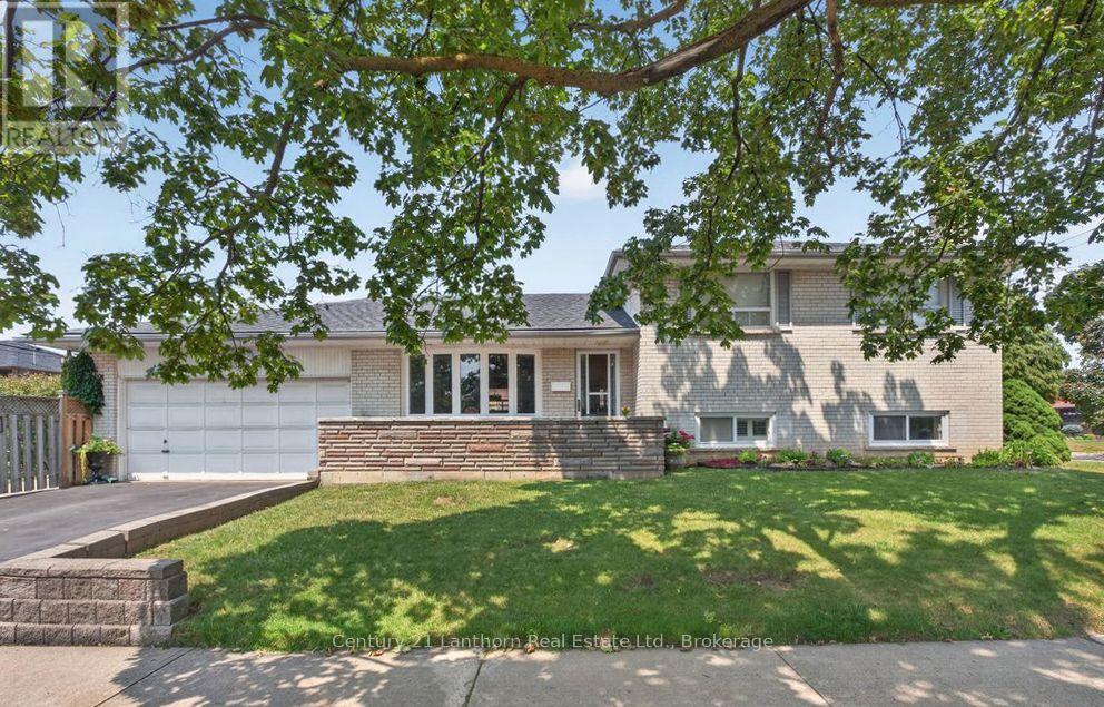 333 Jeffcoat Drive, Toronto, Ontario  M9W 3E4 - Photo 2 - W13667538