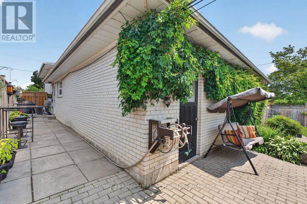 333 Jeffcoat Drive, Toronto, Ontario  M9W 3E4 - Photo 46 - W13667538