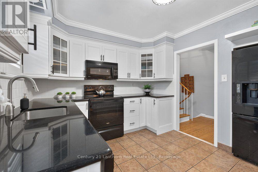 333 Jeffcoat Drive, Toronto, Ontario  M9W 3E4 - Photo 9 - W13667538