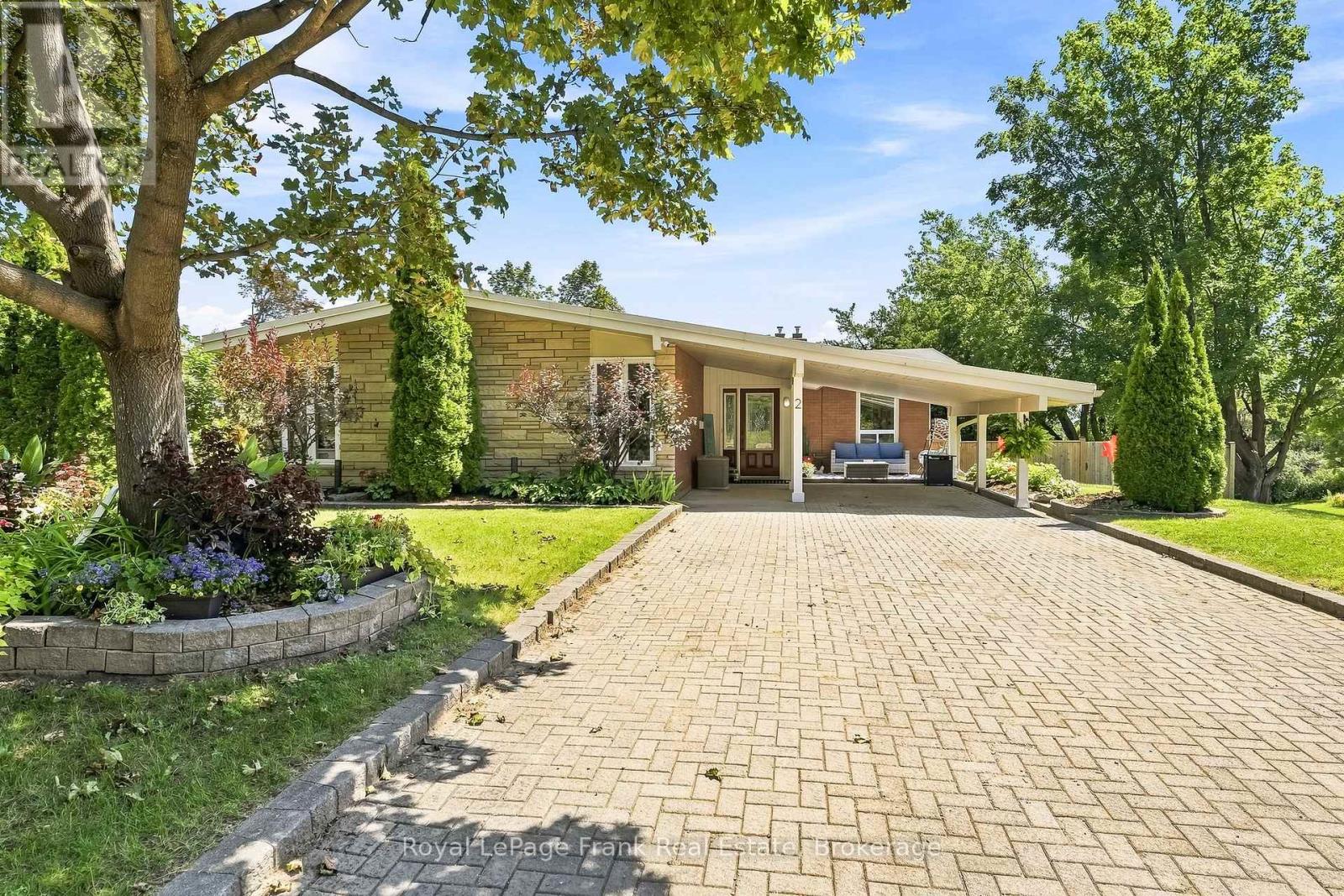 2 CRESTWOOD AVENUE, Peterborough, Ontario