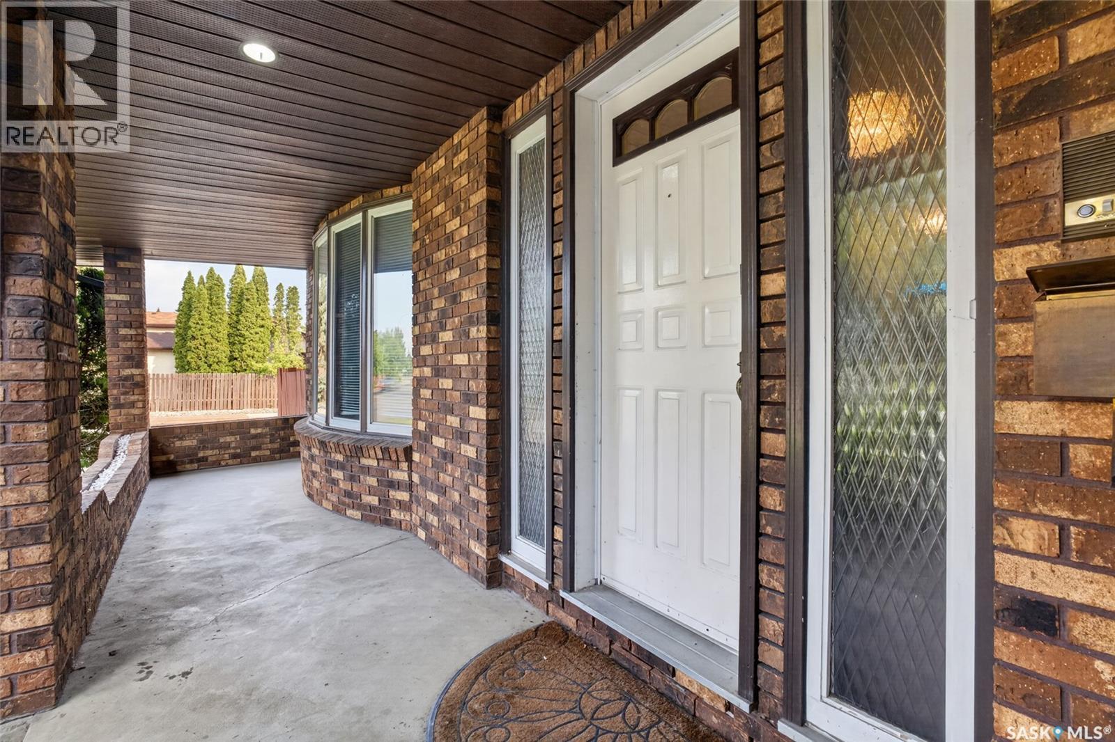 2054 Braun Bay, Regina, Saskatchewan  S4V 0M4 - Photo 3 - SK045369
