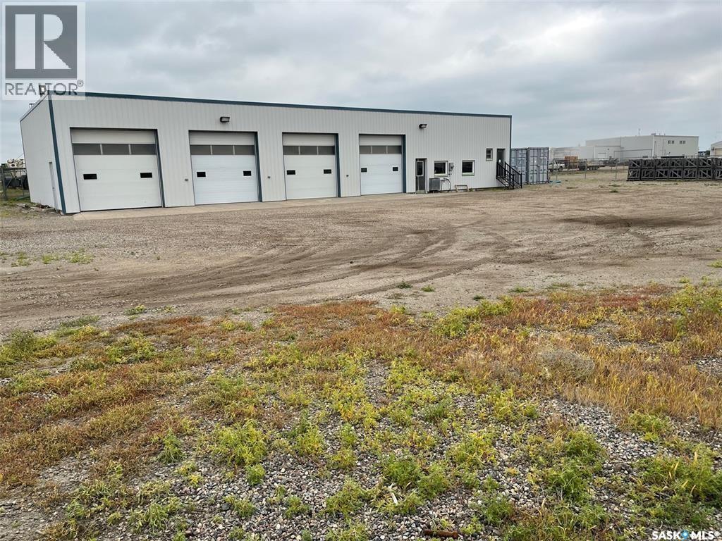 518 6th Street, Estevan, Saskatchewan  S4A 2L7 - Photo 2 - SK045353