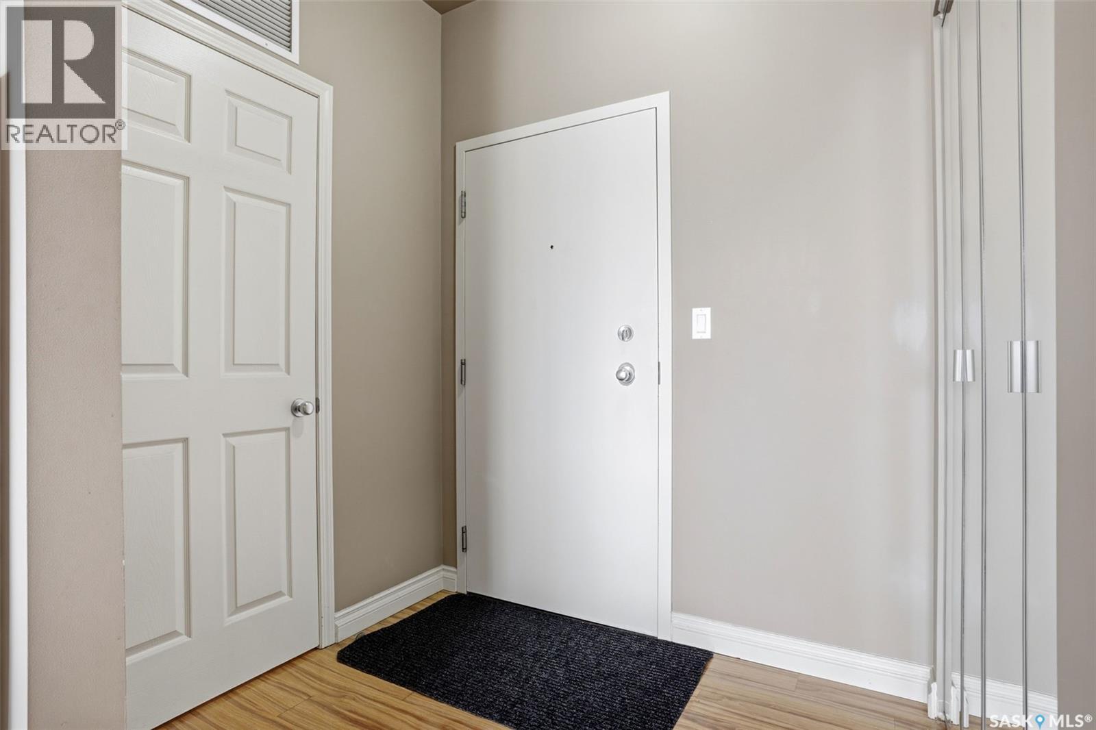1103 1867 Hamilton Street, Regina, Saskatchewan  S4P 2C2 - Photo 2 - SK045339