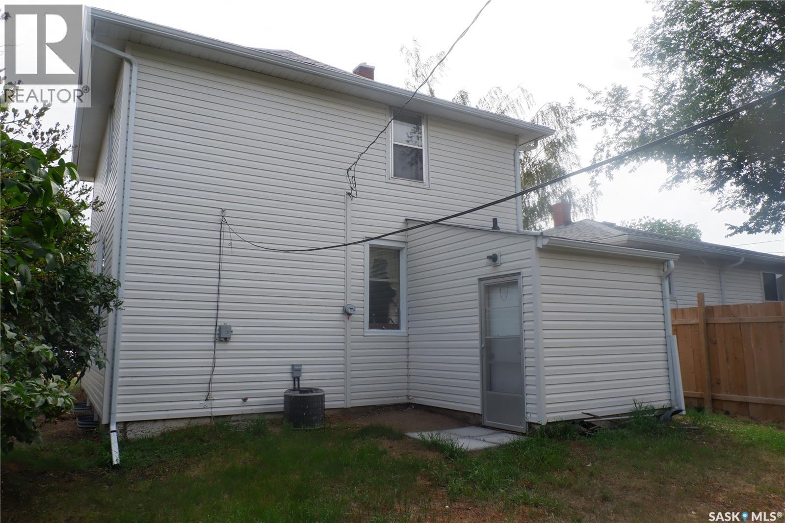 311 7th Avenue E, Assiniboia, Saskatchewan  S0H 0B0 - Photo 29 - SK045192