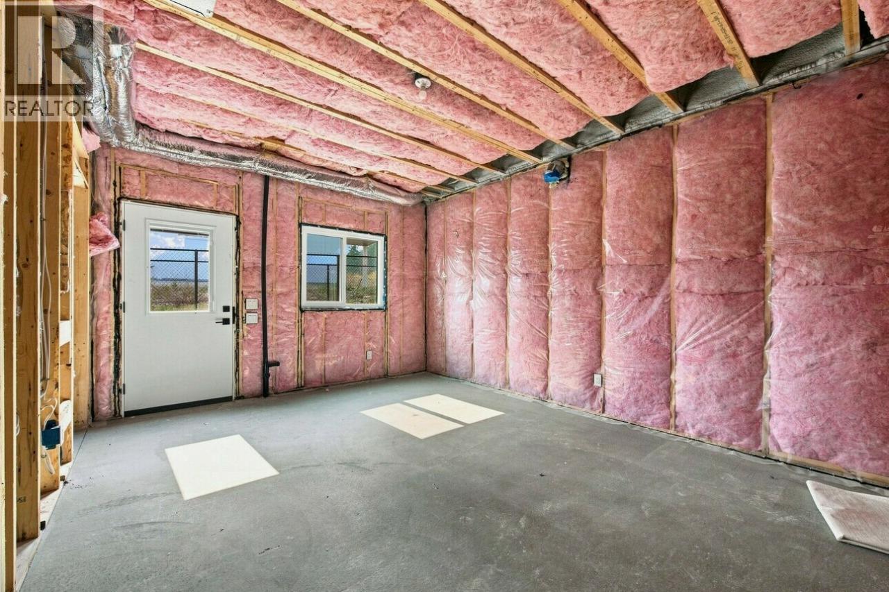 2071 Cortina Drive, Kelowna, British Columbia  V1P 1R3 - Photo 35 - 10397618