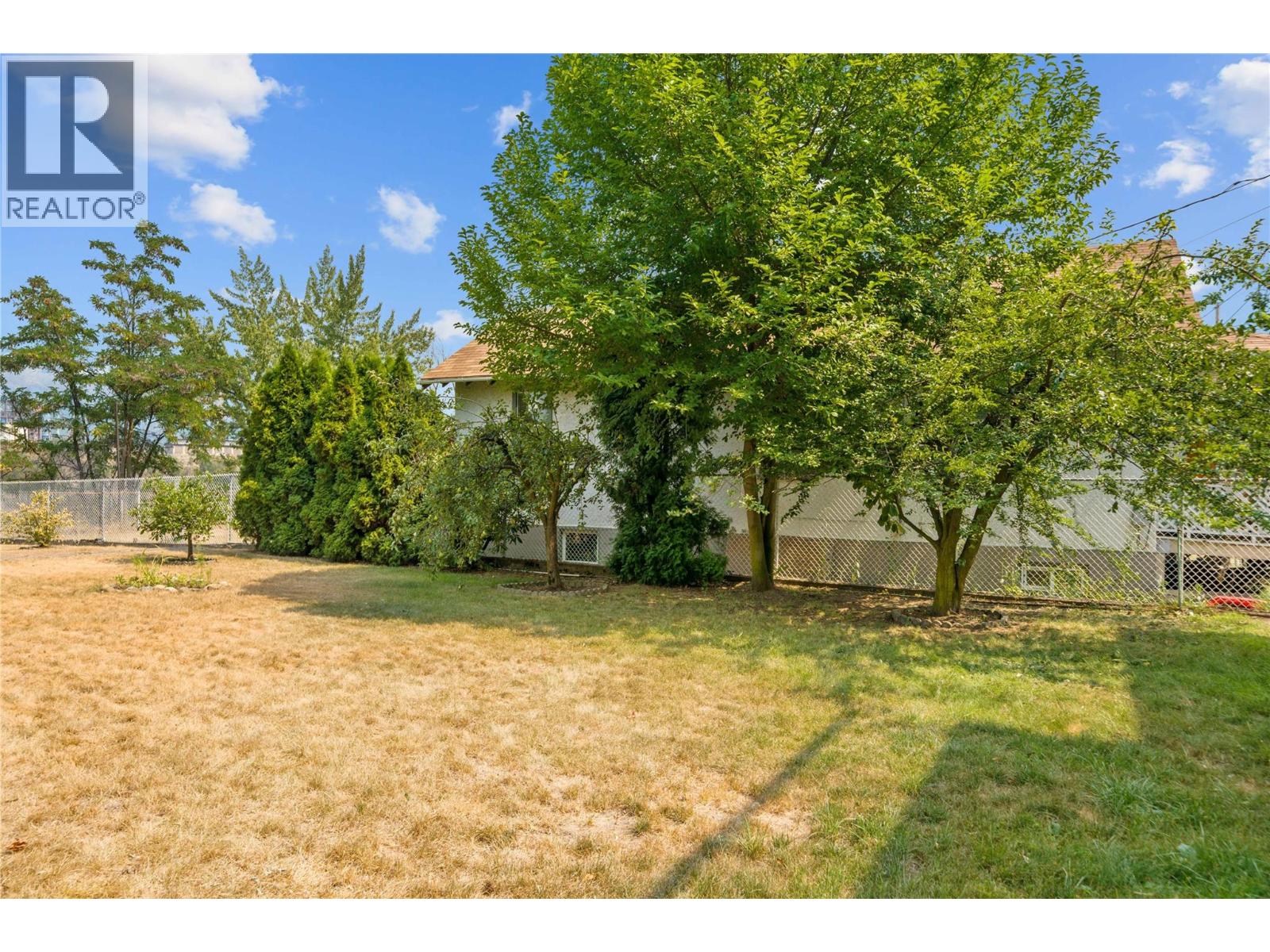 597 Binns Street, Trail, British Columbia V1R 3L3 - Photo 40 - 10397271