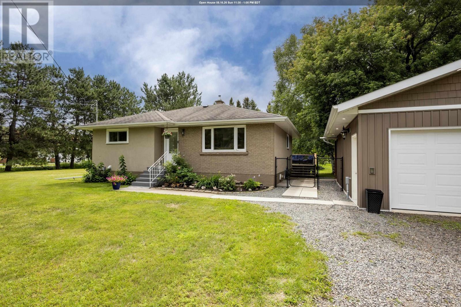 2312 Rosslyn Rd, Thunder Bay, Ontario  P7K 1G7 - Photo 1 - TB2602337