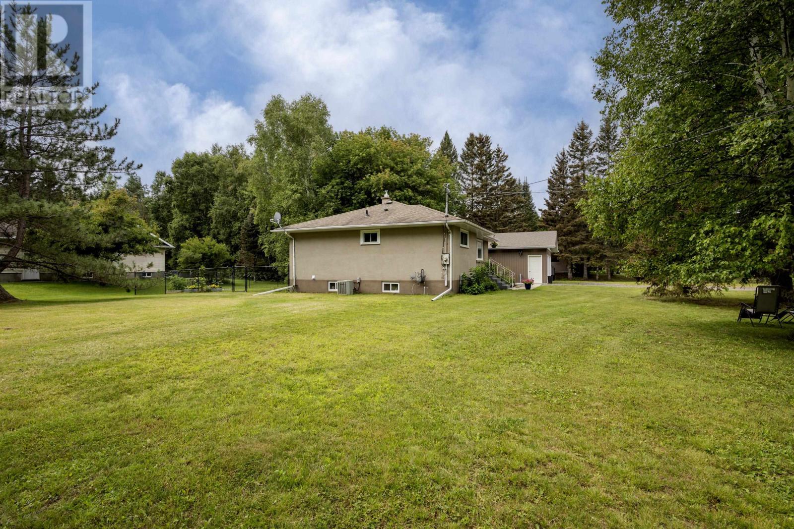 2312 Rosslyn Rd, Thunder Bay, Ontario  P7K 1G7 - Photo 8 - TB2602337