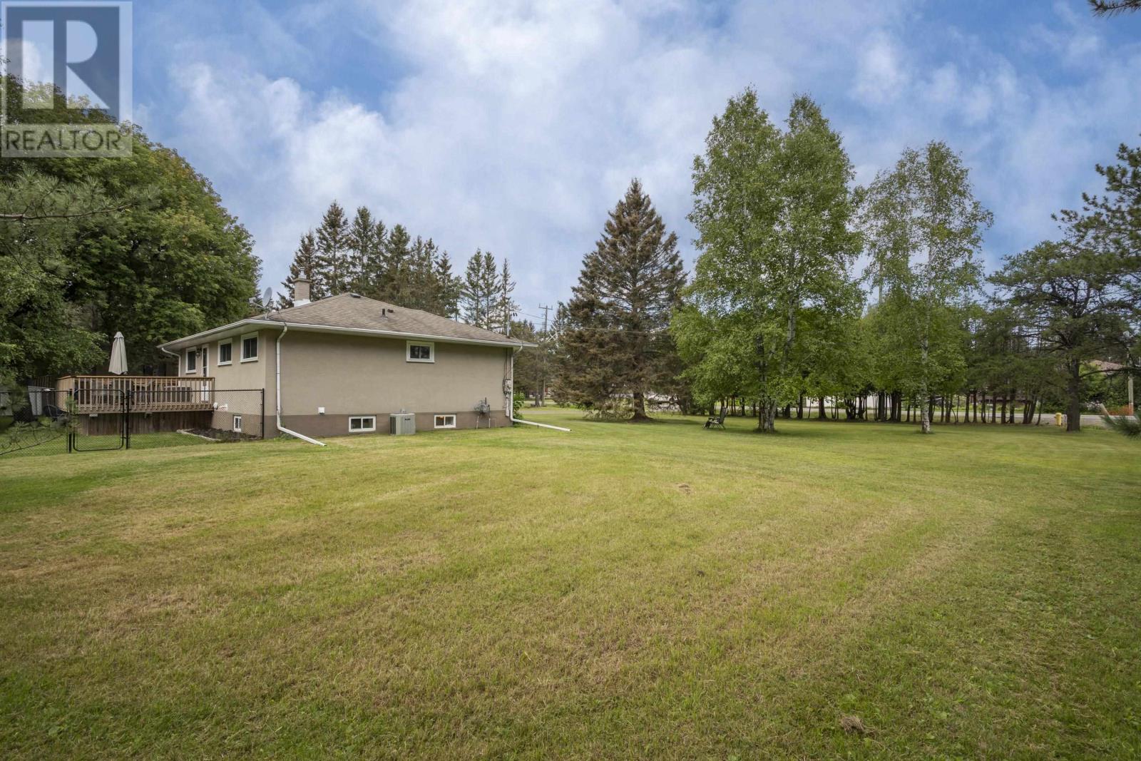 2312 Rosslyn Rd, Thunder Bay, Ontario  P7K 1G7 - Photo 9 - TB2602337