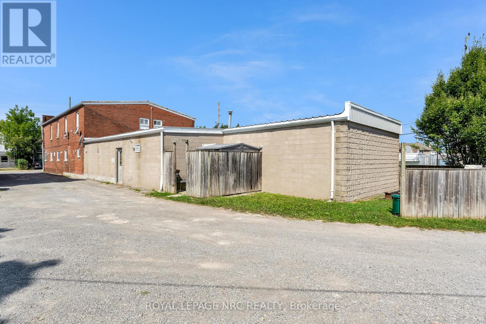 192 Burgar Street, Welland, Ontario  L3B 2T4 - Photo 2 - X13667526