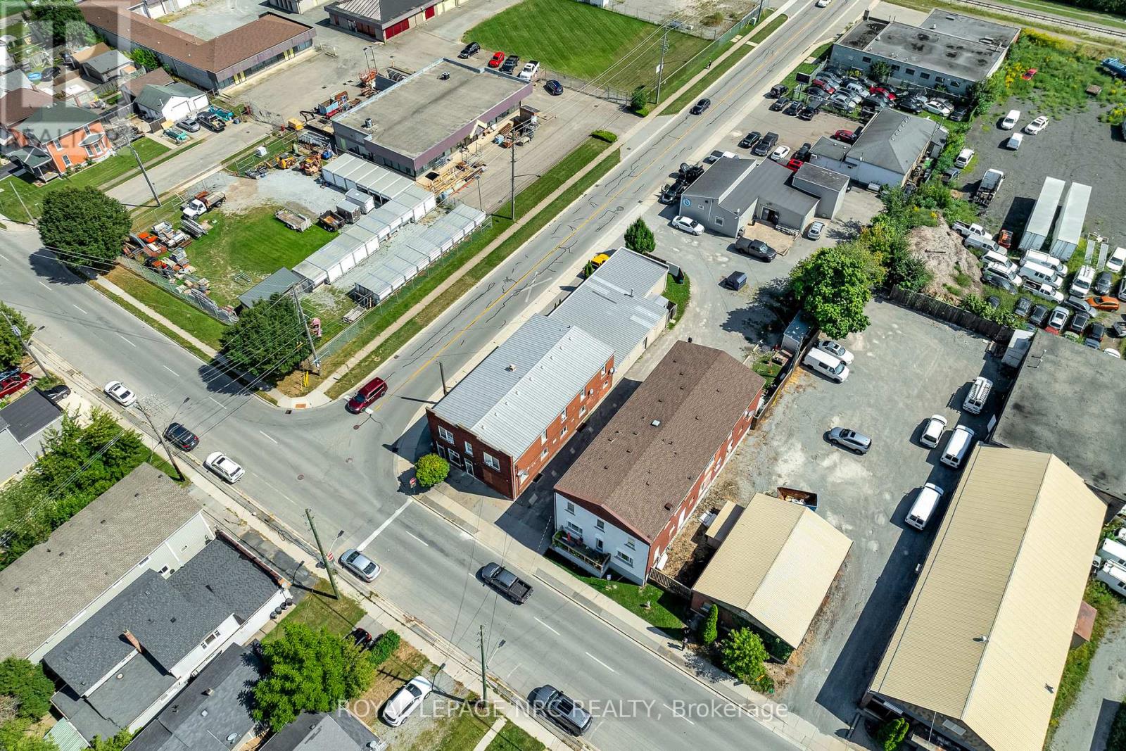192 Burgar Street, Welland, Ontario  L3B 2T4 - Photo 4 - X13667532