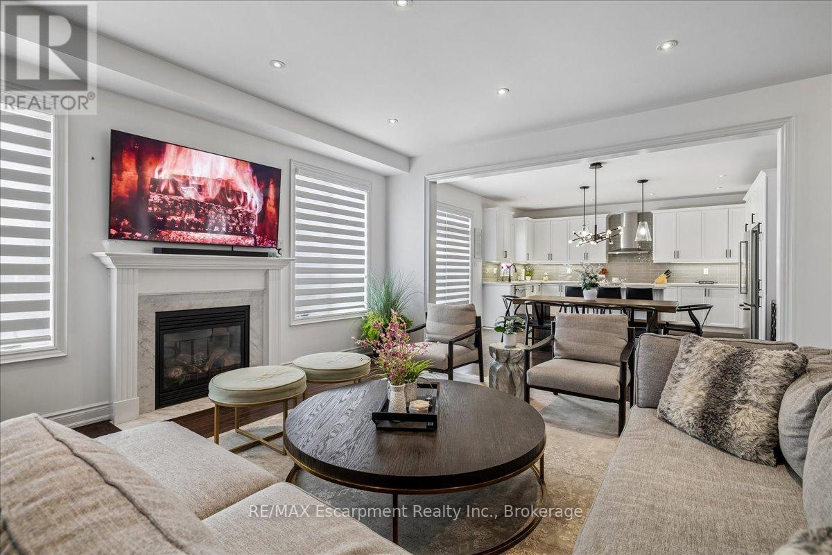 2400 Spring Meadow Way, Oakville, Ontario  L6M 0R6 - Photo 13 - W13667554