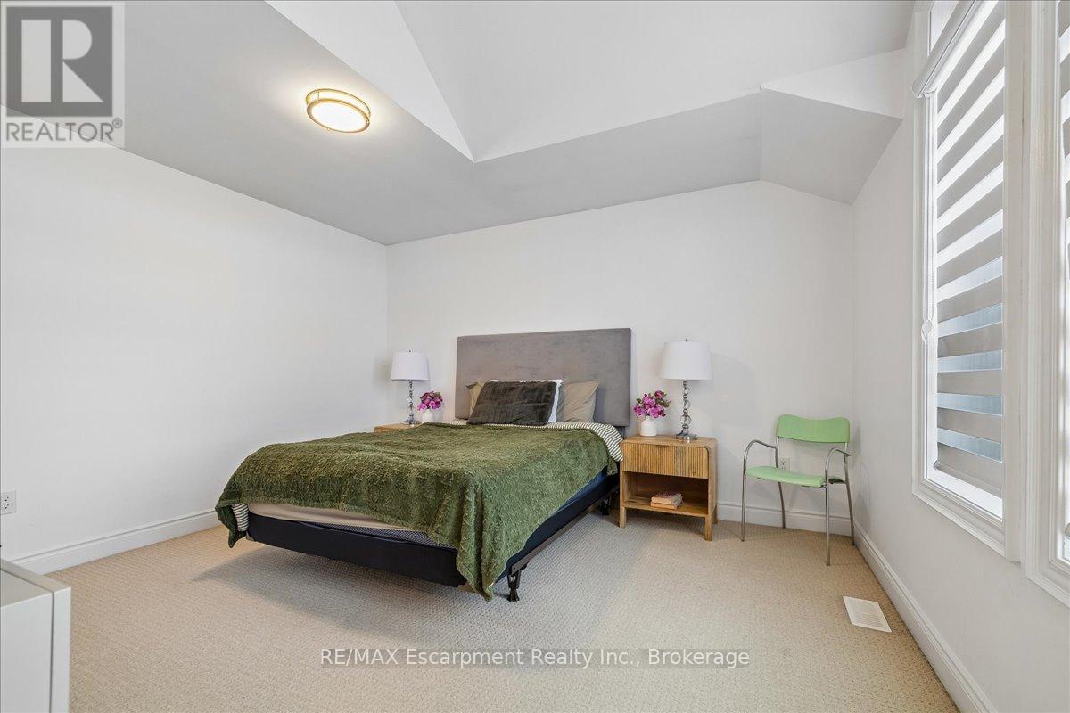 2400 Spring Meadow Way, Oakville, Ontario  L6M 0R6 - Photo 32 - W13667554