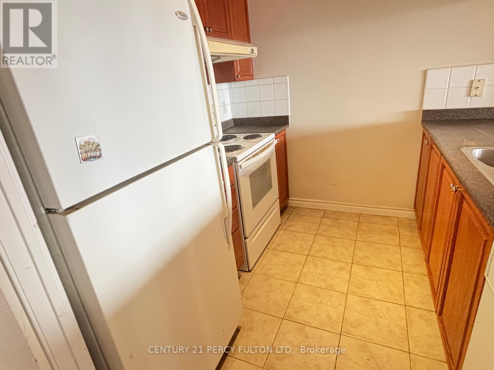 1101 - 8 Mondeo Drive, Toronto, Ontario  M1P 5C7 - Photo 8 - E13667552