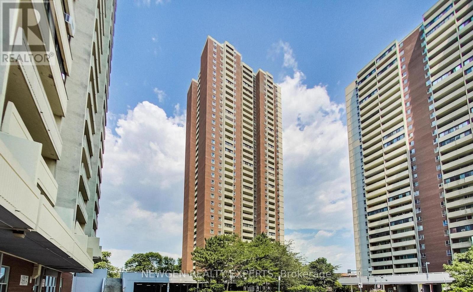 502 - 3 Massey Square, Toronto, Ontario M4C 5L5 - Photo 1 - E13667566