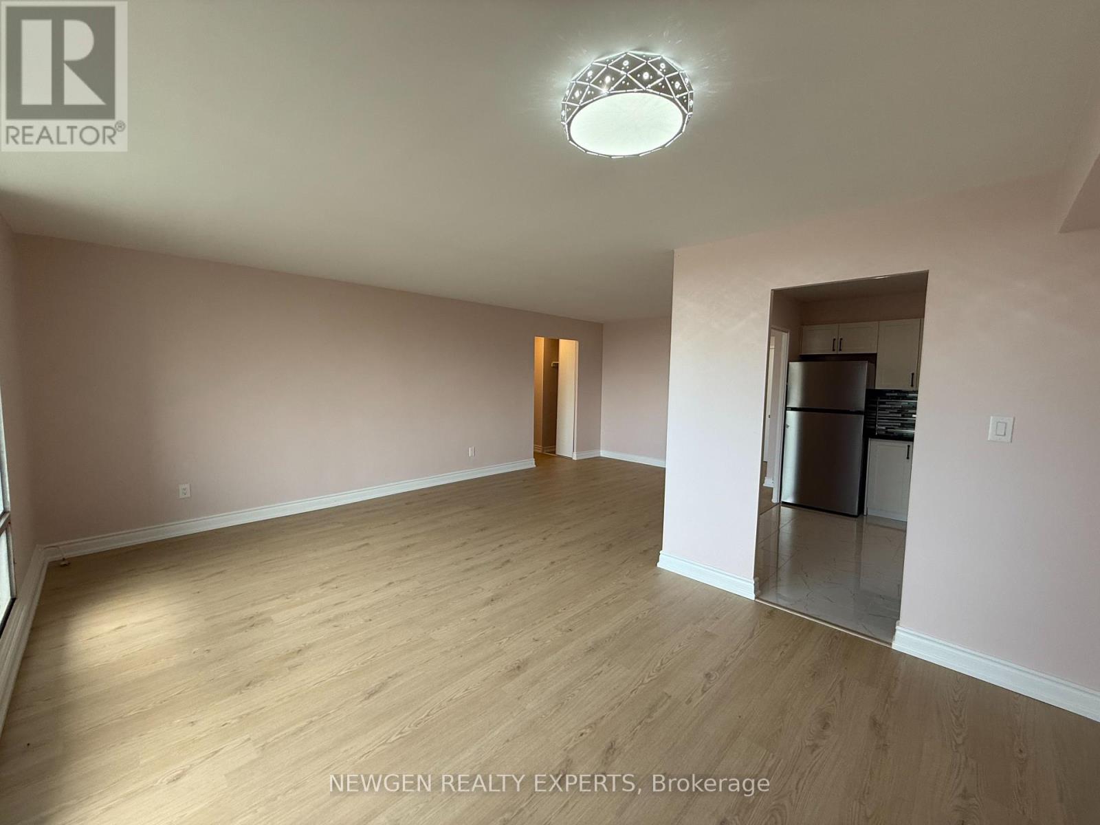 502 - 3 Massey Square, Toronto, Ontario M4C 5L5 - Photo 12 - E13667566