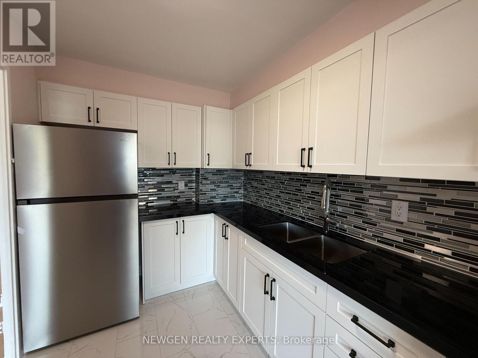 502 - 3 Massey Square, Toronto, Ontario M4C 5L5 - Photo 15 - E13667566