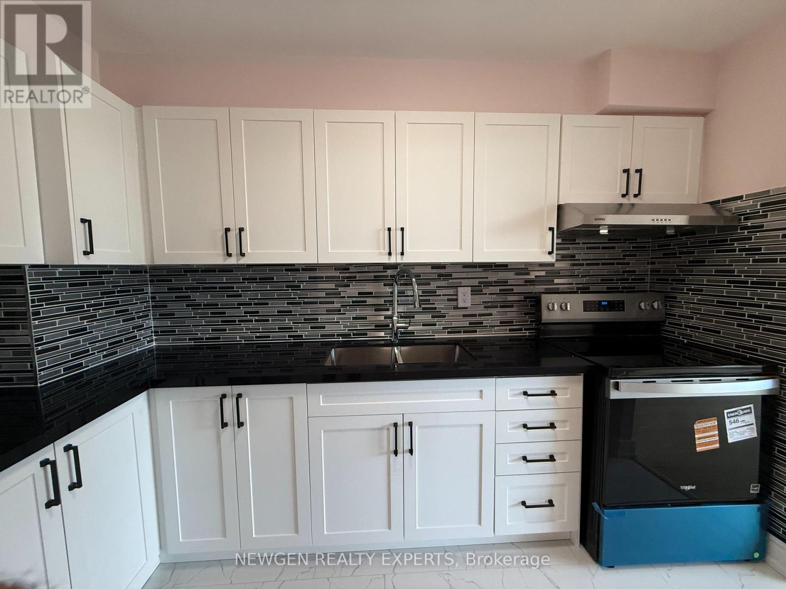 502 - 3 Massey Square, Toronto, Ontario M4C 5L5 - Photo 16 - E13667566