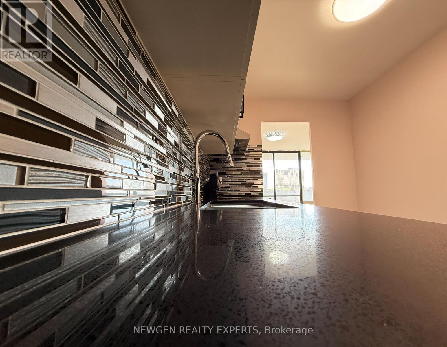 502 - 3 Massey Square, Toronto, Ontario M4C 5L5 - Photo 18 - E13667566