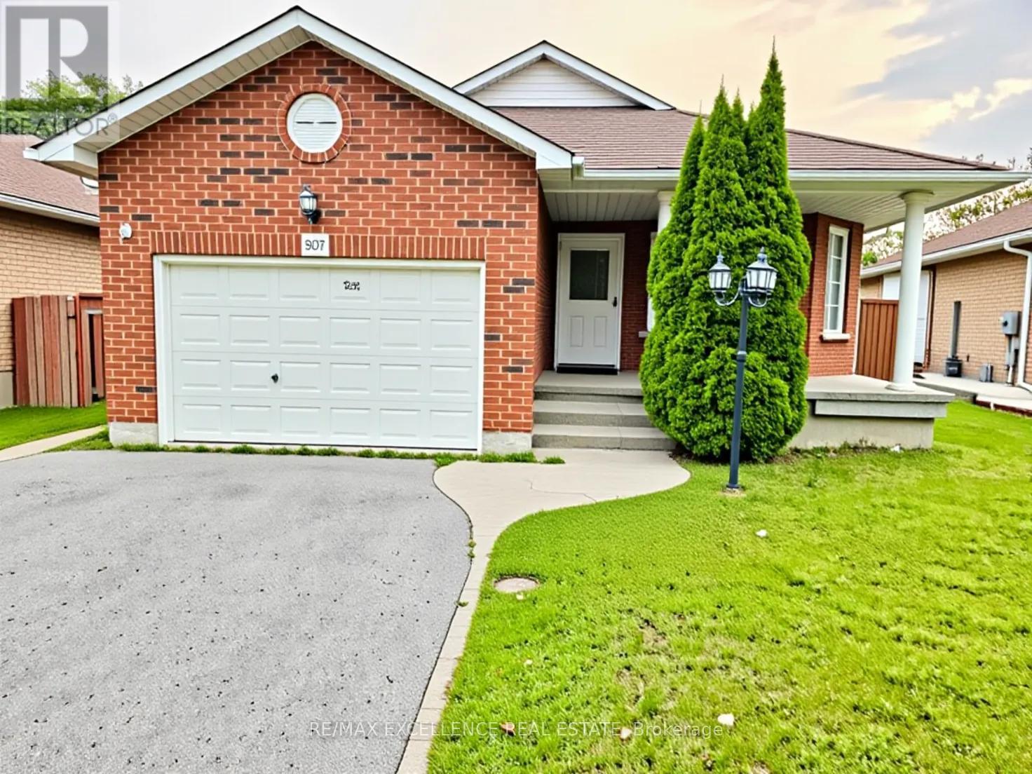 307 NIAGARA DRIVE, Oshawa, Ontario