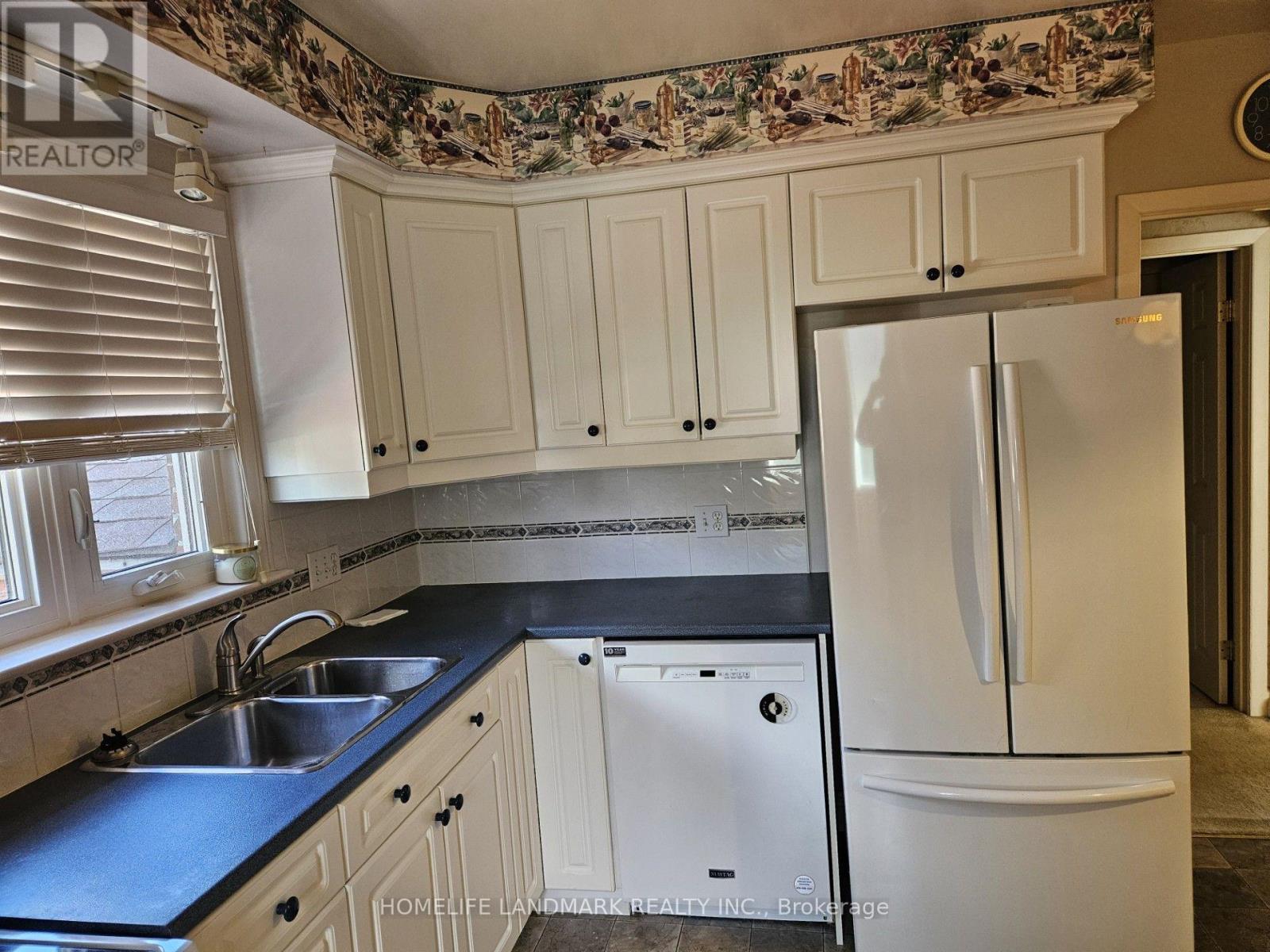 (Main) - 147 Fitzgibbon Avenue, Toronto, Ontario  M1K 4A6 - Photo 11 - E13667570