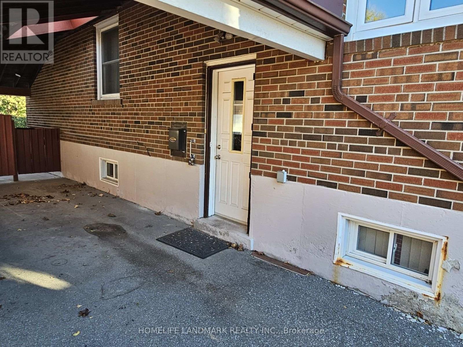 (Main) - 147 Fitzgibbon Avenue, Toronto, Ontario  M1K 4A6 - Photo 2 - E13667570
