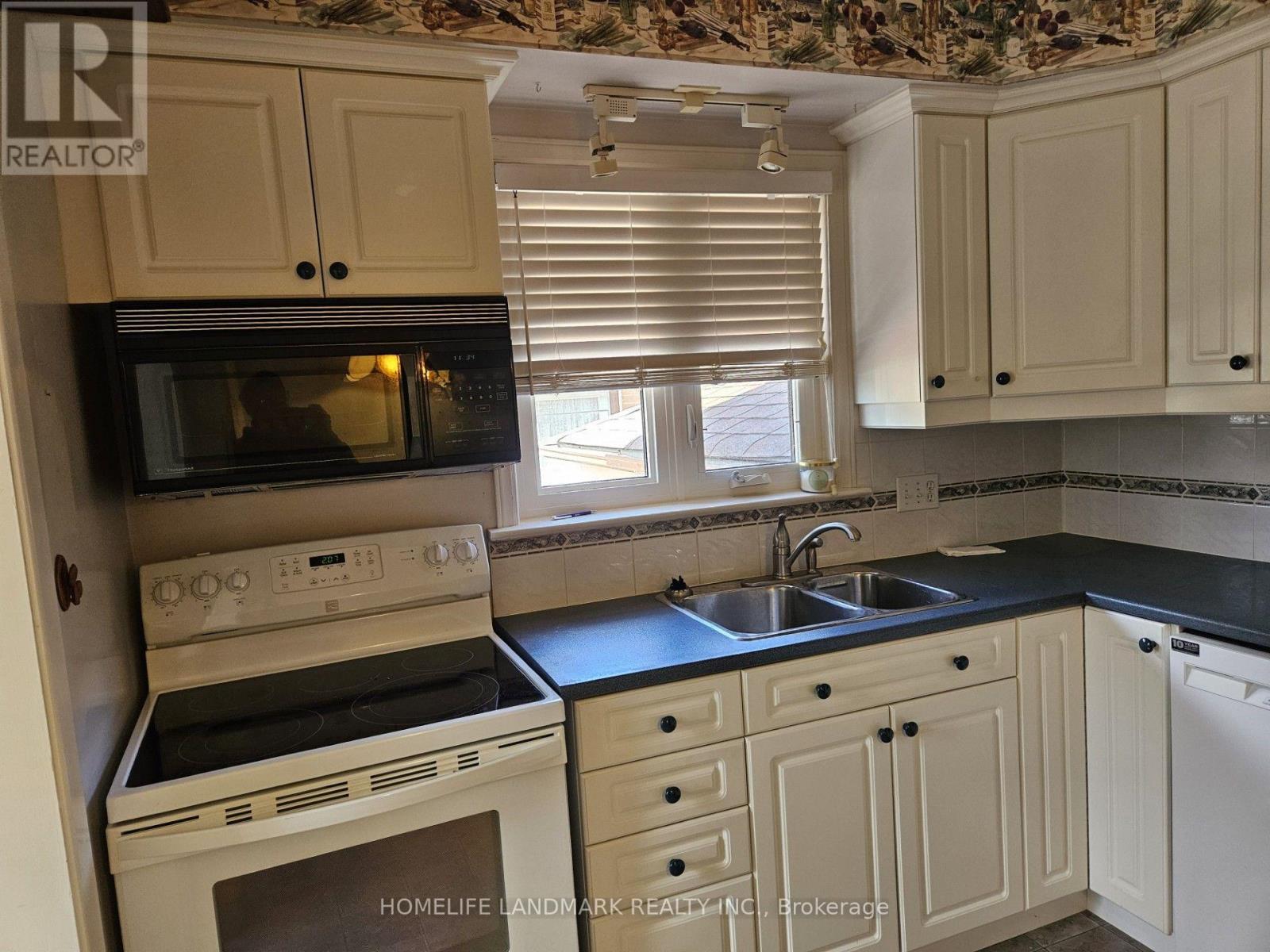 (Main) - 147 Fitzgibbon Avenue, Toronto, Ontario  M1K 4A6 - Photo 8 - E13667570