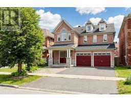 13 BOULDERBROOK DRIVE, Toronto, Ontario
