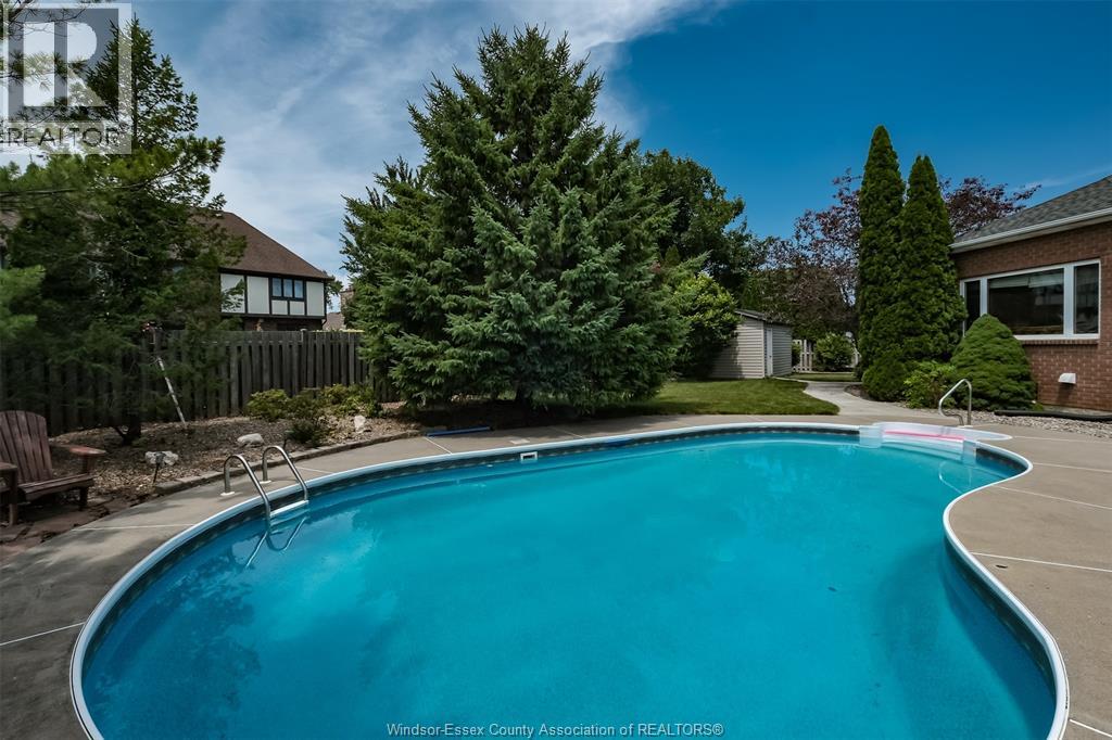 1747 Chornoby Crescent, Tecumseh, Ontario  N8N 5A1 - Photo 39 - 26019657