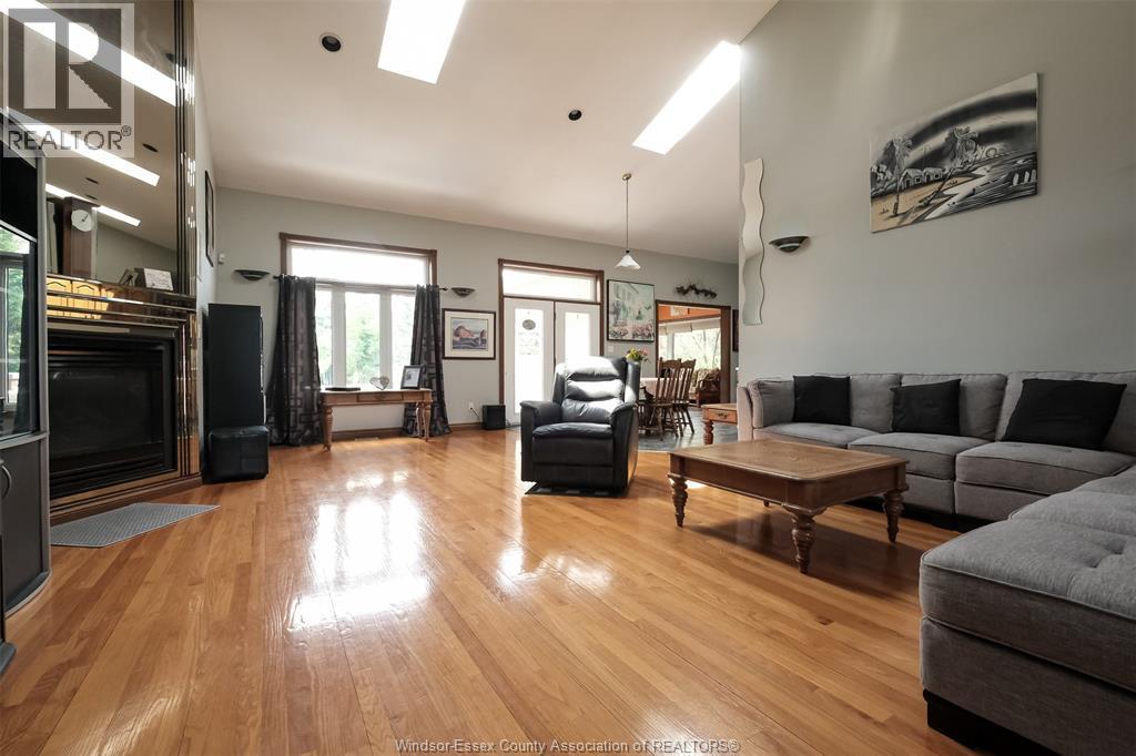 1747 Chornoby Crescent, Tecumseh, Ontario  N8N 5A1 - Photo 6 - 26019657