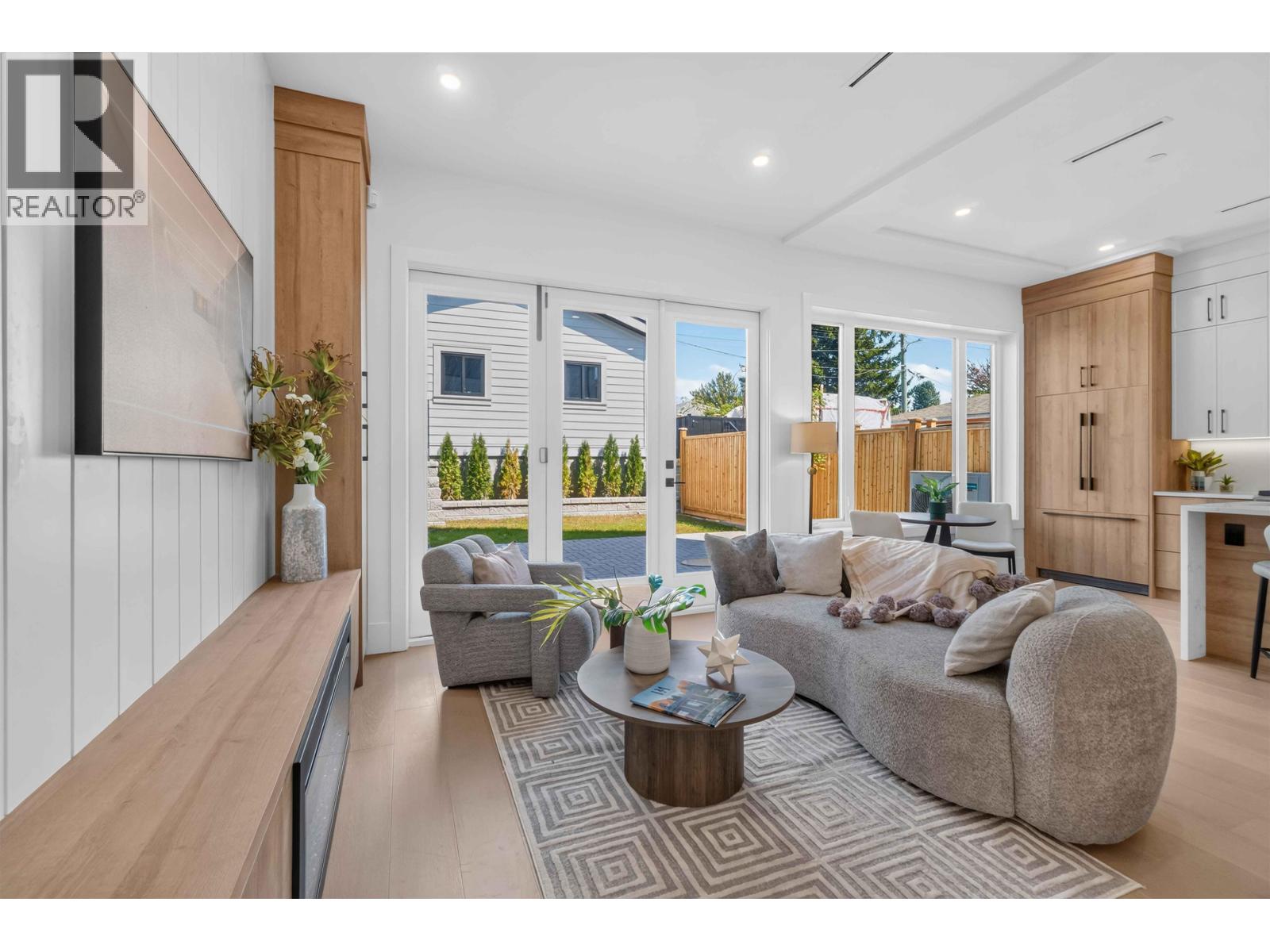 2 3271 E Georgia Street, Vancouver, British Columbia  V5K 2L2 - Photo 11 - R3155089