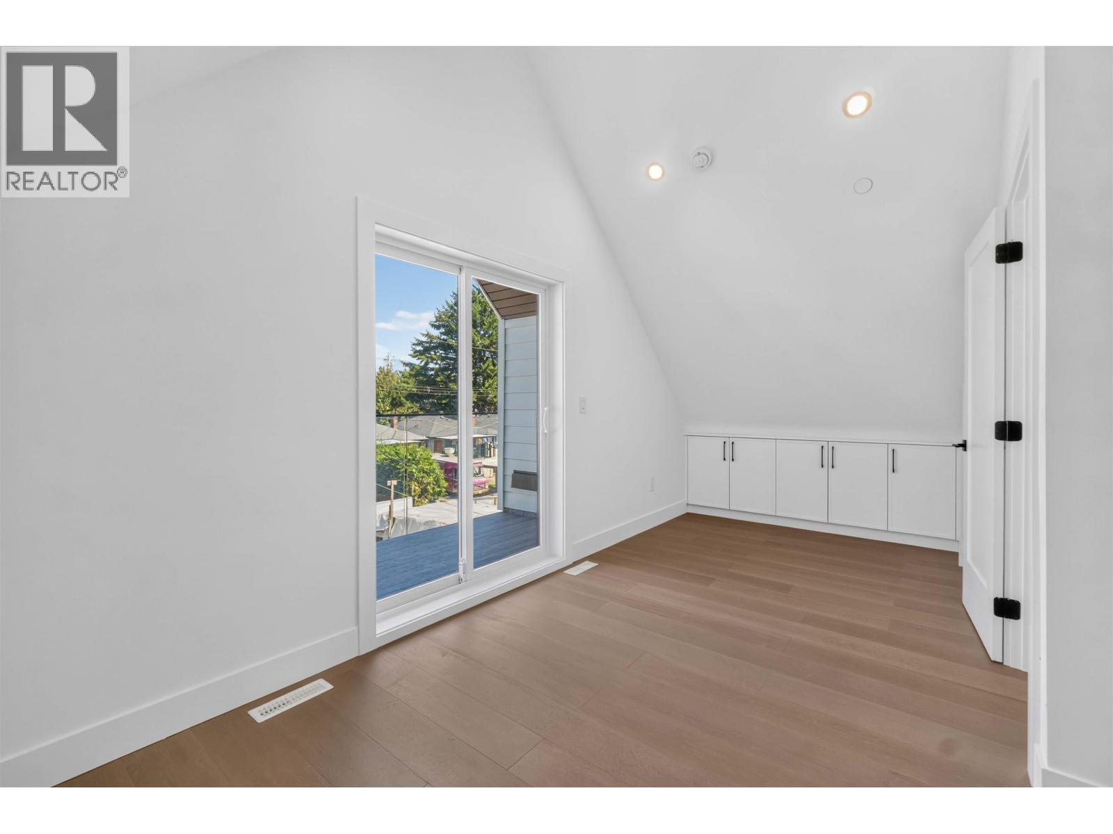2 3271 E Georgia Street, Vancouver, British Columbia  V5K 2L2 - Photo 24 - R3155089