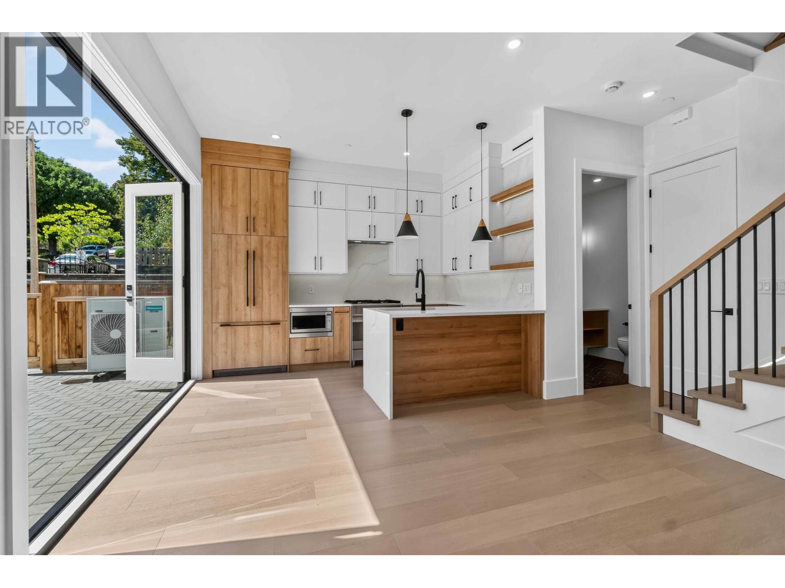 1 3271 E Georgia Street, Vancouver, British Columbia  V5K 2L2 - Photo 10 - R3155096