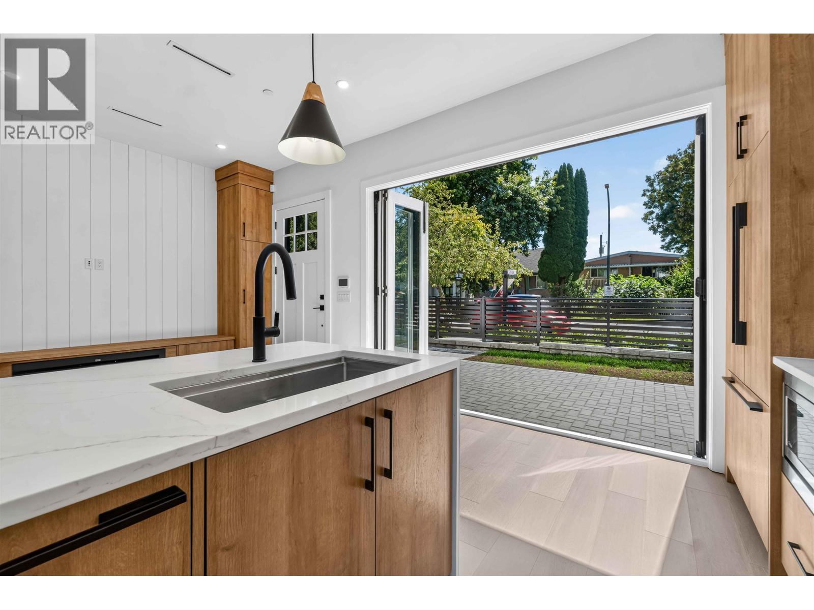 1 3271 E Georgia Street, Vancouver, British Columbia  V5K 2L2 - Photo 7 - R3155096