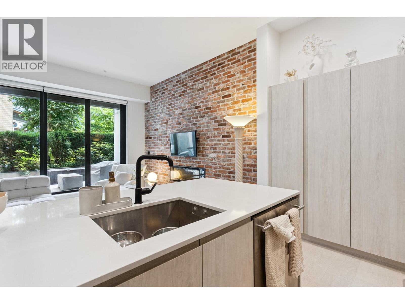 109 300 Salter Street, New Westminster, British Columbia  V3M 0L9 - Photo 9 - R3155119