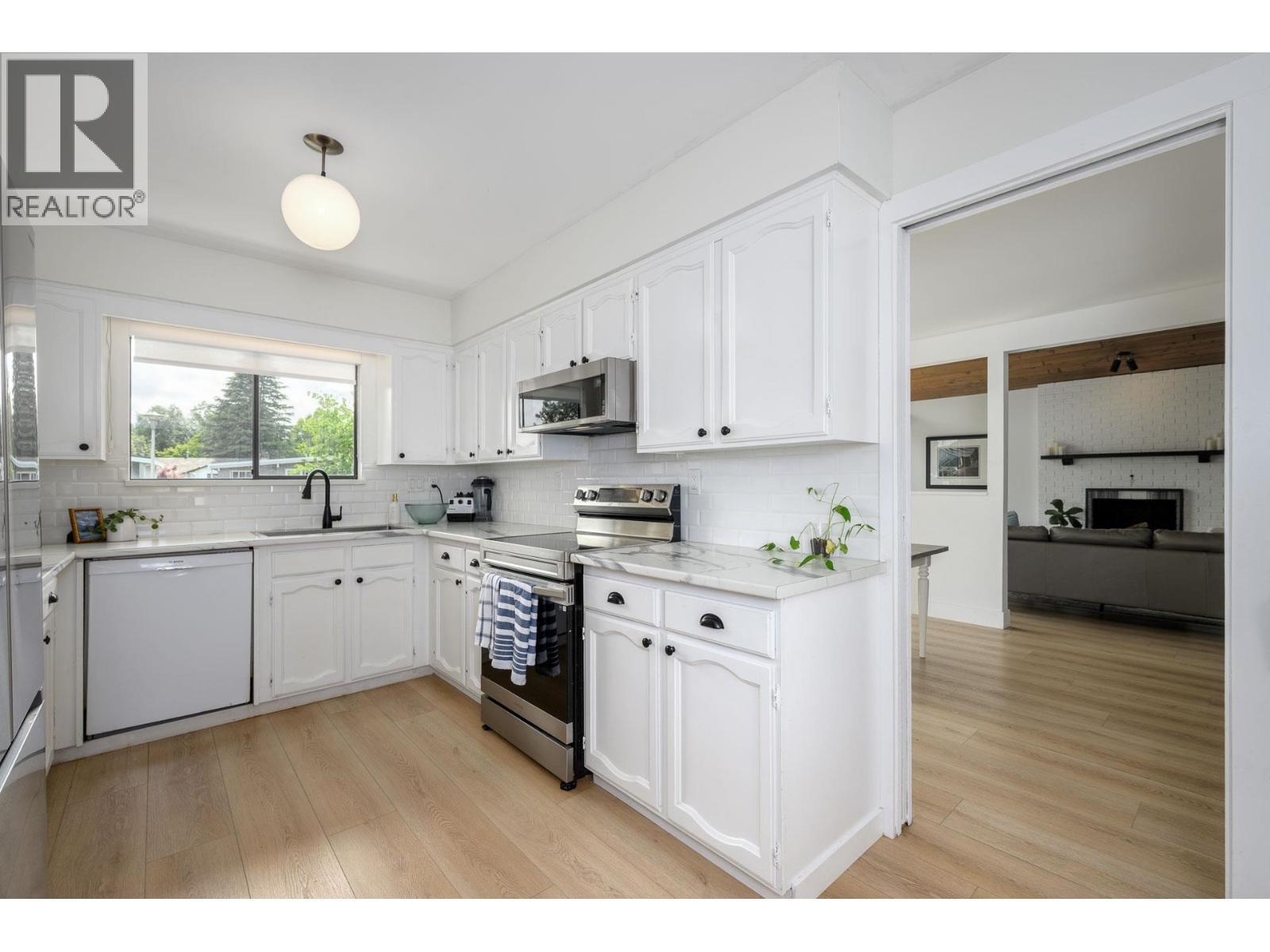 605 Allison Place, New Westminster, British Columbia  V3L 5C1 - Photo 11 - R3155156