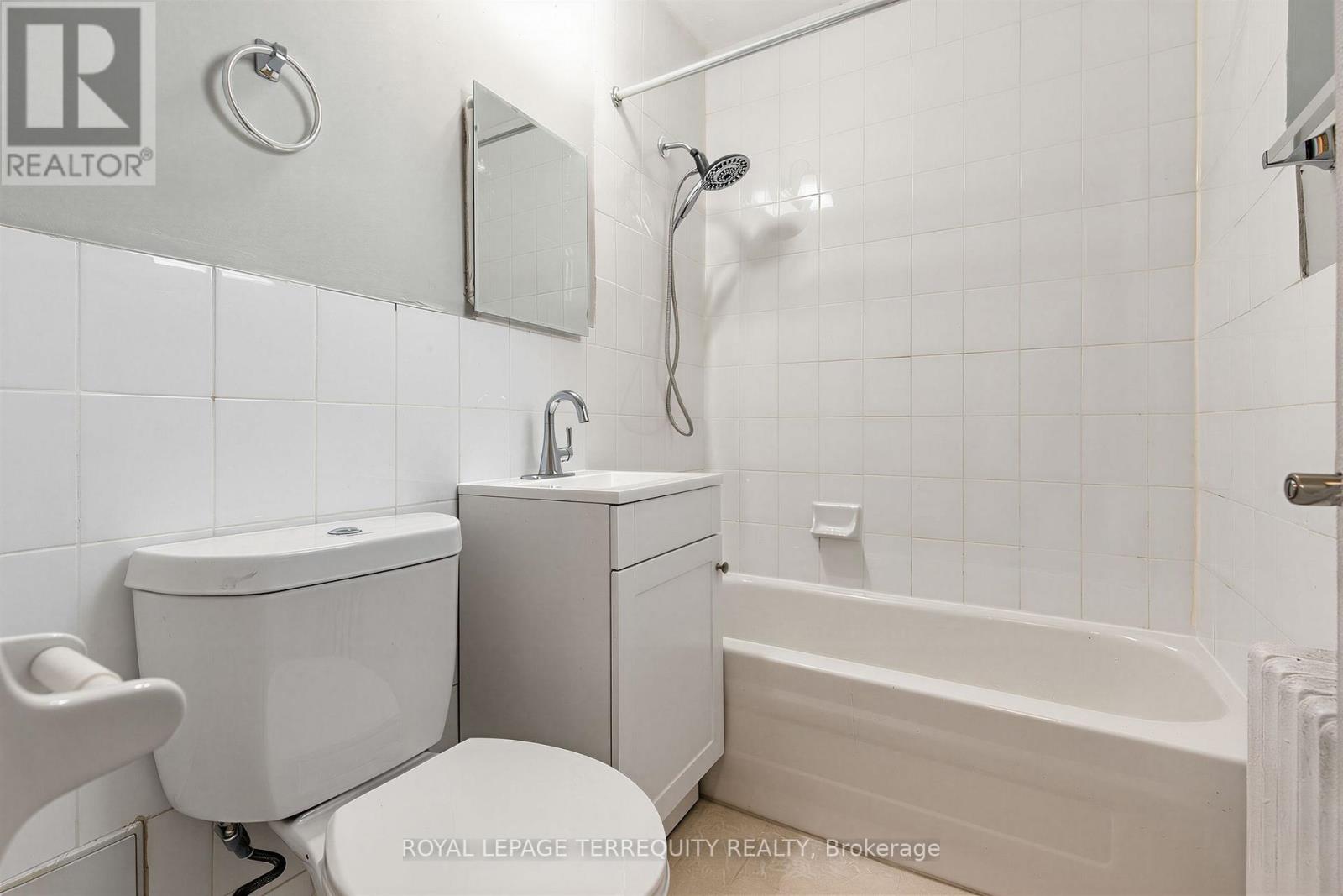 3 - 2550 Keele Street, Toronto, Ontario  M6L 2N8 - Photo 16 - W13504156
