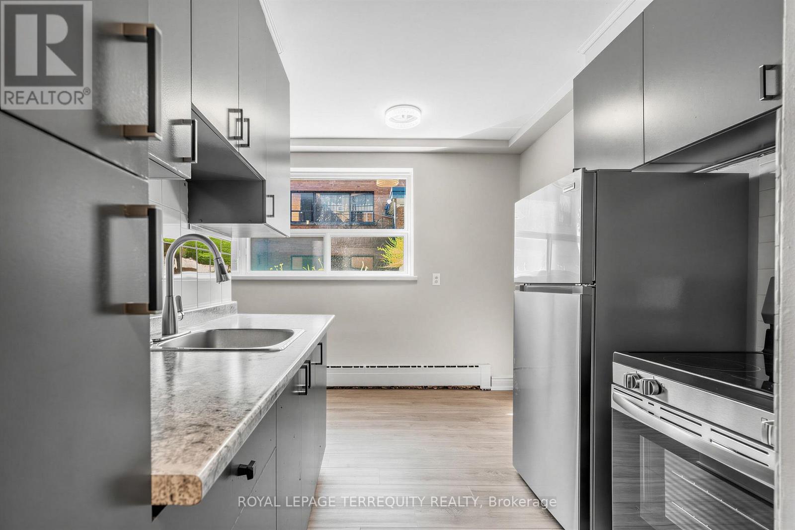 3 - 2550 Keele Street, Toronto, Ontario  M6L 2N8 - Photo 2 - W13504156