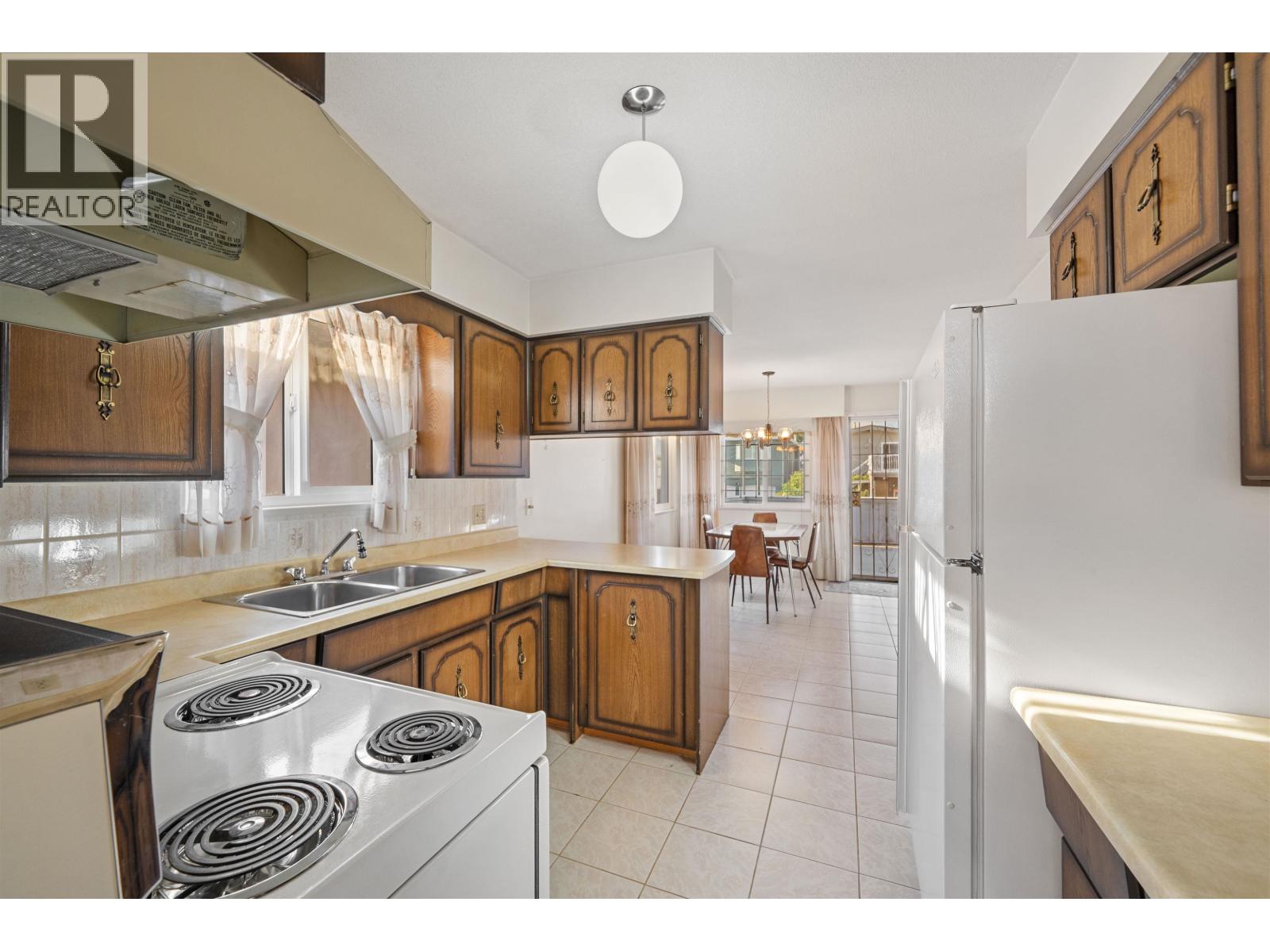 4741 Union Street, Burnaby, British Columbia  V5C 2Y5 - Photo 5 - R3155069