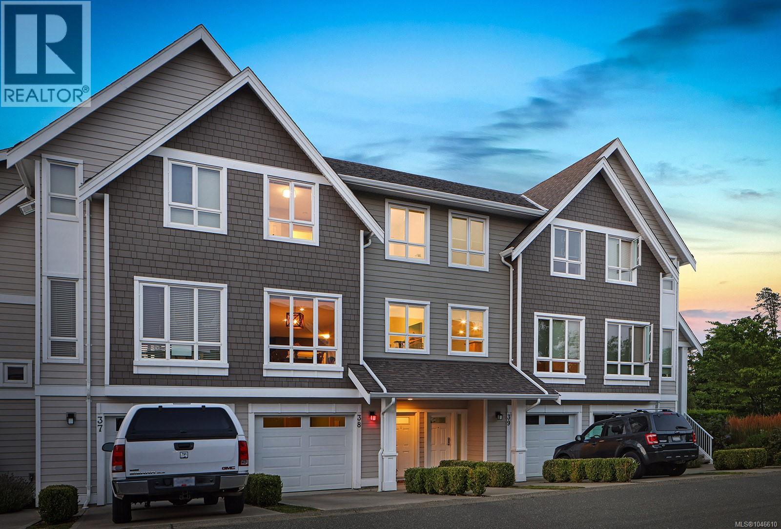 38 700 Lancaster Way, Comox, British Columbia  V9M 0B6 - Photo 1 - 1046610