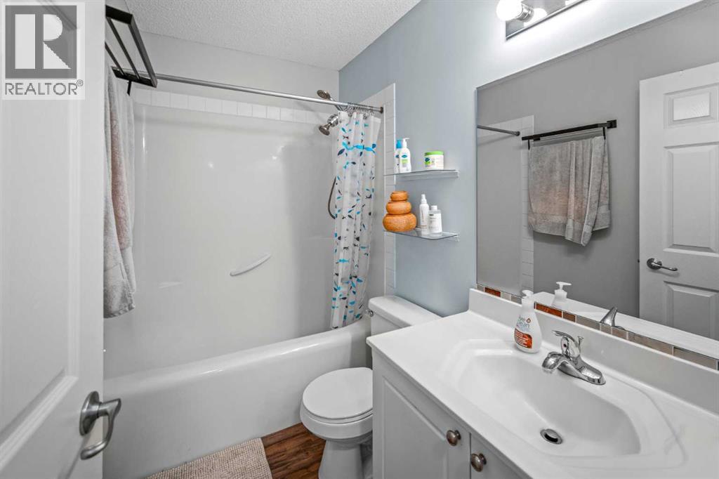 43 Cougar Ridge Bay SW, Calgary, Alberta  T3H 5C4 - Photo 16 - A2335162