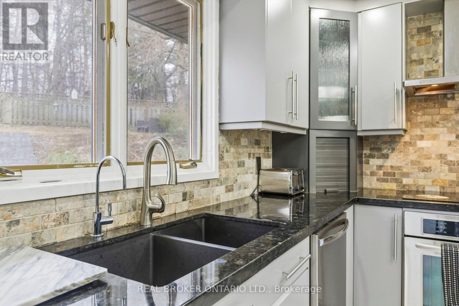 3 Chicopee Terrace, Kitchener, Ontario  N2A 1T2 - Photo 22 - X13667556