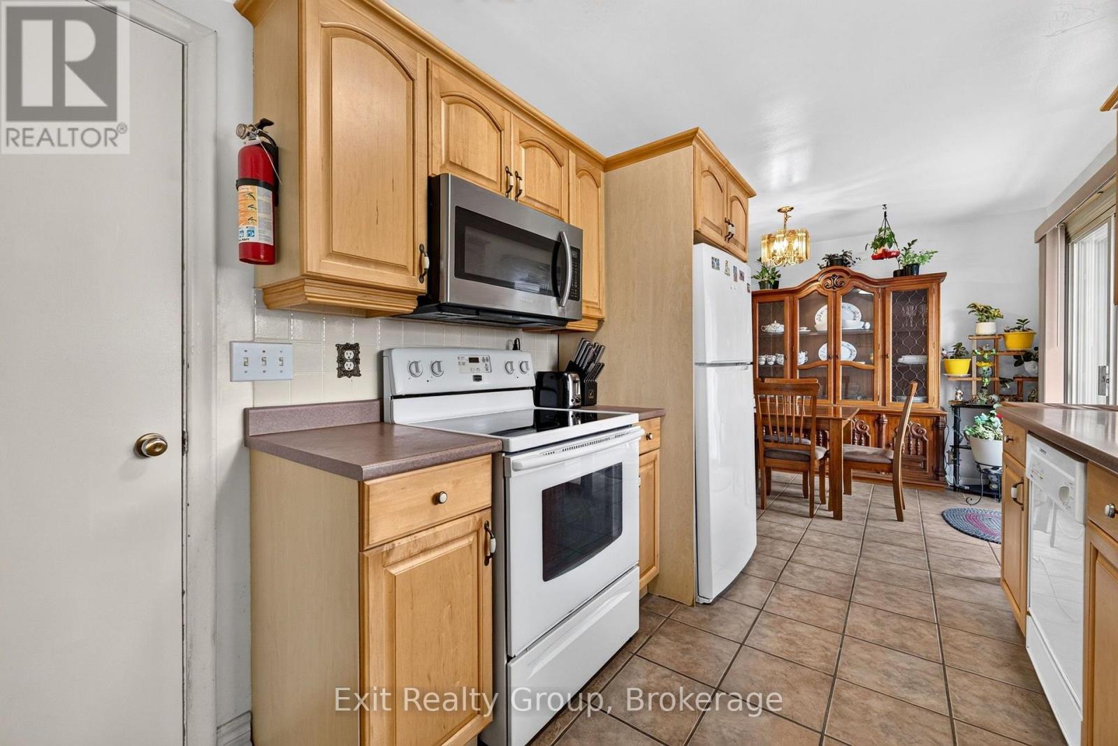 41 Second Avenue, Quinte West, Ontario  K8V 5M5 - Photo 17 - X13665684