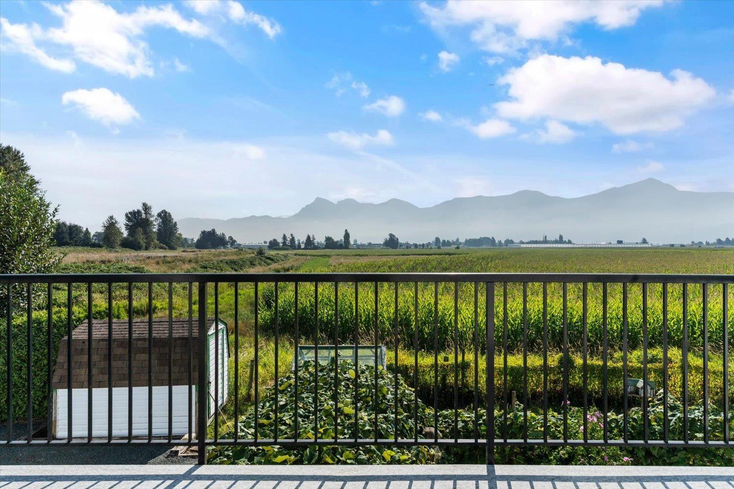 46702 Arbutus Avenue, Chilliwack Proper South, Chilliwack, British Columbia  V2P 6P4 - Photo 2 - R3155052